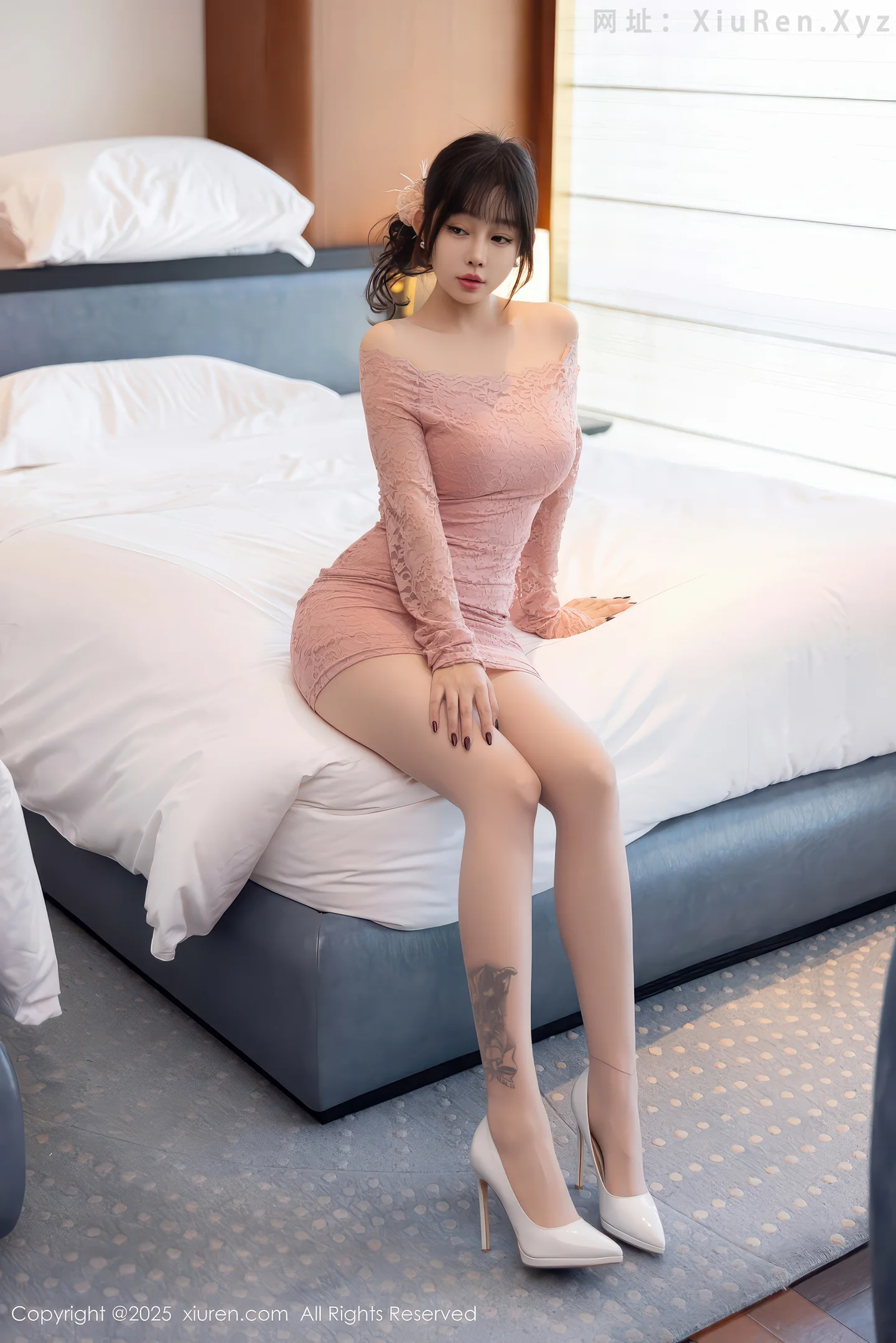 图片[6]-[XiuRen秀人网] VOL.11043 女神王羽纯?性感浅色连衣短裙配原色丝袜秀曼妙身姿诱惑写真77P-秀人网官方网站